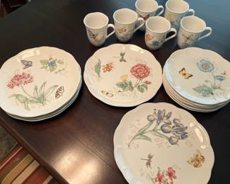Lenox Butterfly Meadow: 6 dinner plates, 6 salad plates, 6 mugs