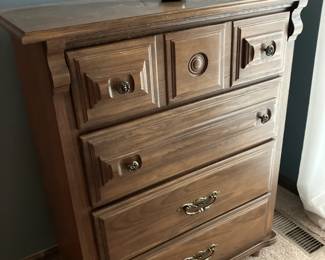 4-drawer chest