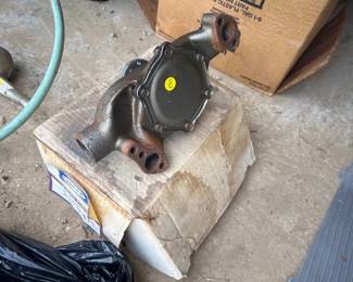 AUTOMOTIVE WATER PUMP