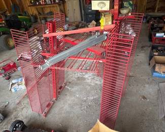 METAL SHELVING