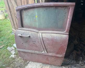 VINTAGE DOOR