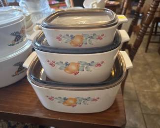 3 CORNINGWARE DISHES WITH LIDS