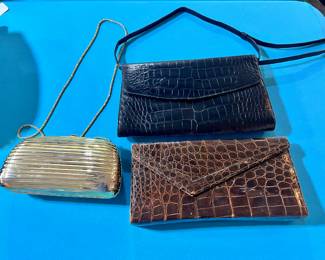 Lots of vintage purses