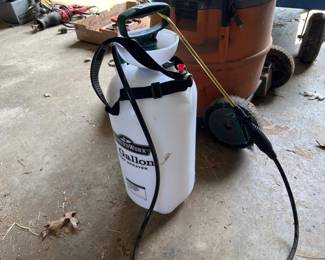 3 GALLON PUMP SPRAYER