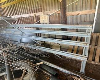 METAL GATE