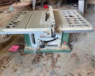 MAKITA TABLE SAW