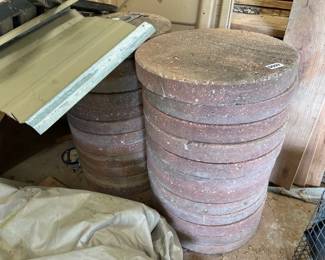 LOT OF PAVING STONE