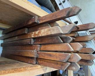 LOT OF FOLDABLE WOODEN CHAIRS