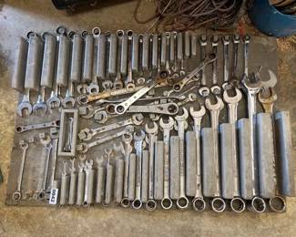 LOT OF CRAFTSMAN AND CRESCENT WRENCHES