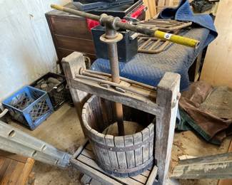 FRUIT PRESS