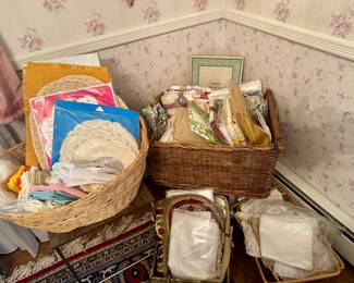 Vintage Tablecloths/Napkins