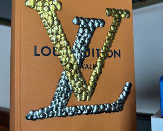 LV Coffee Table Books - Thames & Hudson