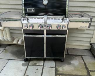 Weber three burner propane gas Grill. Never used!!!!