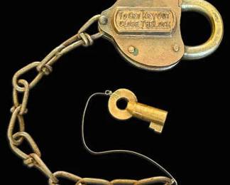 Antique Brass Padlock w Key