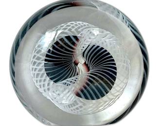 1988 Robert Eickholt Signed Art Glass Paperweight