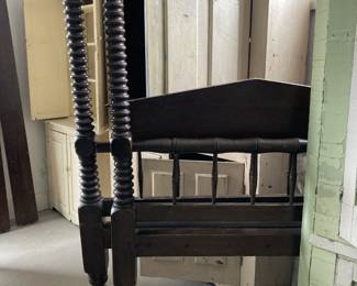 Four poster full size bed with side rails