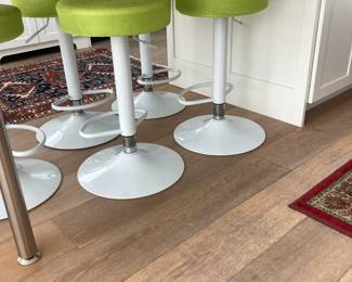 Swivel Bar Stools (5)