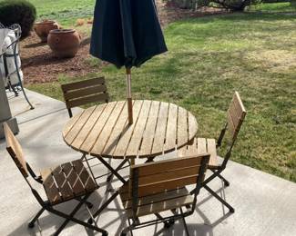 Children's outdoor picnic table with umbrella and 4 chairs