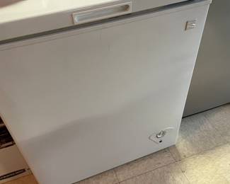 Kenmore freezer - like NEW