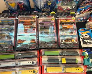 Batman Power Attack Strike Shield Robin Action Figure, Batman Power Attack Action Figure, Power City Trains