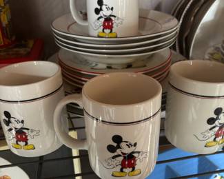 Mickey & Co Gibson Mickey Mouse Dinnerware Set