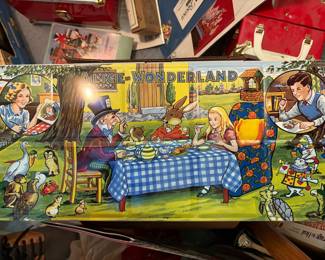 Alice In Wonderland Large Paint Tin 