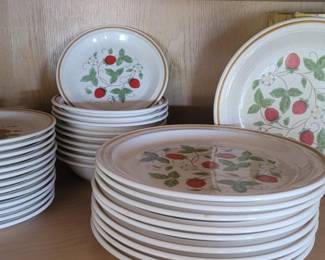 JC Penney Stoneware Strawberry Design Dinnerware Set