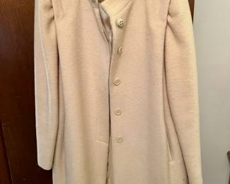 Natalie Green by Bert Newman 100% Wool Cream Coat - Size 16