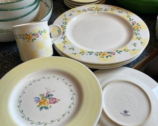 Pfaltzgraff Rosehaven Dinnerware Set