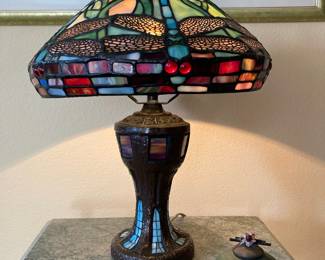 Dragonfly Design Tiffany Style Table Lamp