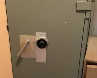 SCHWAB Large Grey Safe