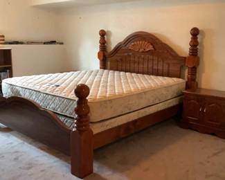 King Bed 2 Nightstands