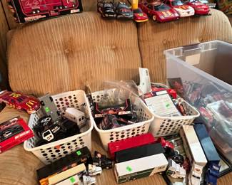 HOT WHEELS AND COLLECTIBLE CARS