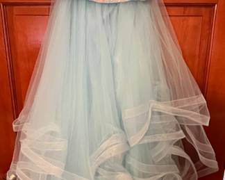 PROM DRESS SIZE 2-4