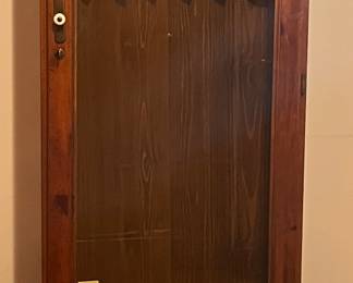 GUN/QUILT CABINET WITH KEYS