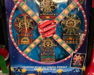 HOLIDAY FERRIS WHEEL