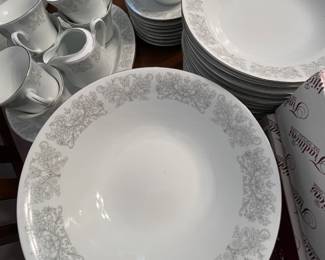 DYNASTY FINE CHINA
