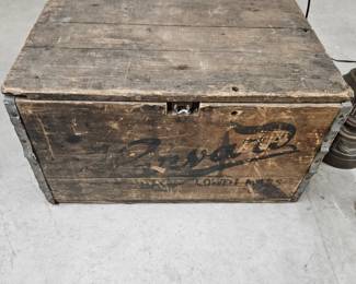Top view of Harvard wood crate