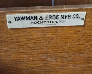 Yawman and Erbe mfg. wooden box