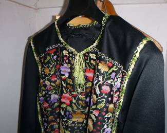 WOMANS VINTAGE DRESSES