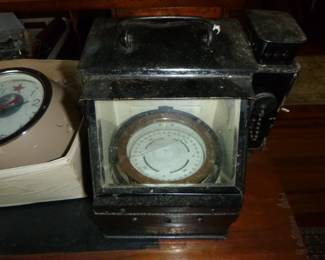 LIONEL US NAVY BOAT COMPASS WITH BINNACLE 1942