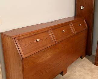 Thomasville Headboard & Light Tower FREE FIRST COME FIRST SERVE - MUST BRING YOUR OWN HELP TO MOVE 