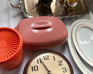 Chicago lighthouse for the blind wall clock • made in the USA 🇺🇸 ; Vintage Tupperware • Oneida Silverplate Tea Set 