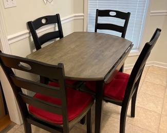 Kitchen Table & 4 Chairs