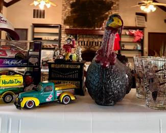 Cars - Cast Iron Bank - Set of Game Bird Glasses