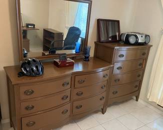 2 more dresser!