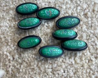 Many nice buttons