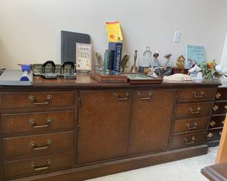 Indiana Desk Co, Jasper Indiana, Mahogany Executive Media Cabinet