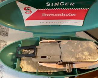 Singer Button Hole with Featherweight