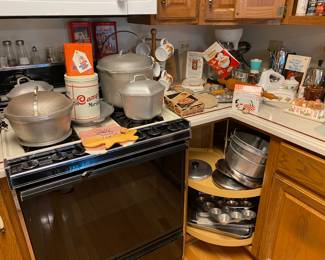 KITCHEN!!